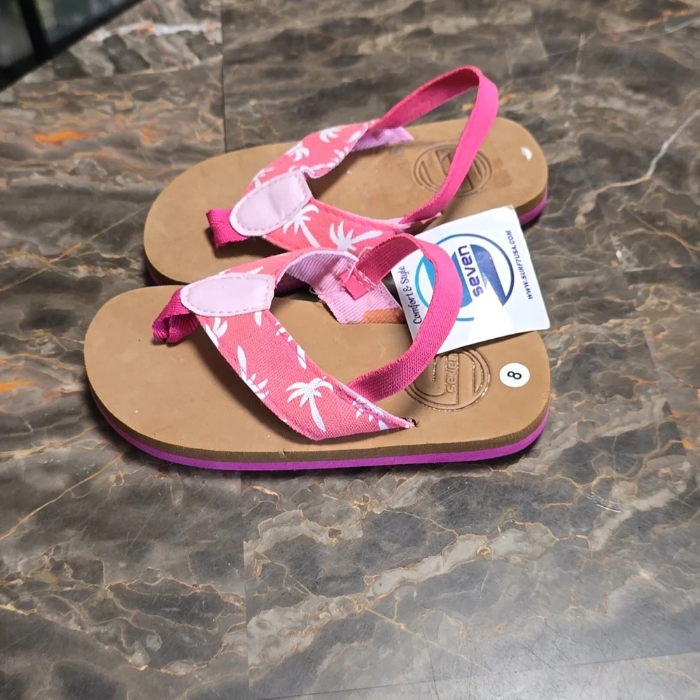 Pink Palm Tree Flip‎ flops  Size 8